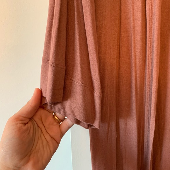 ๐ Uniqlo Long Cardigan - Picture 2 of 6